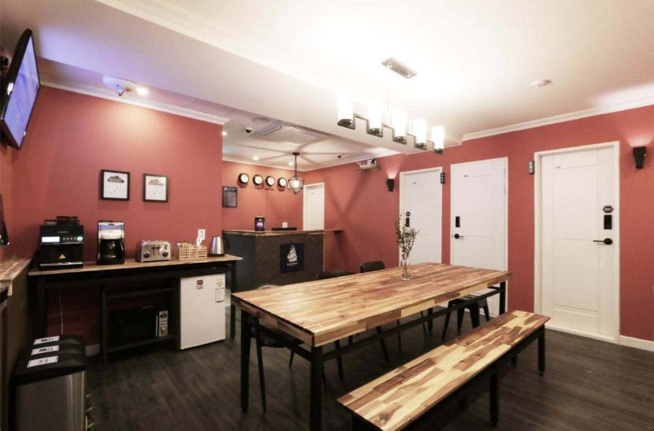 Blueboat Hostel Jeonju Exterior photo