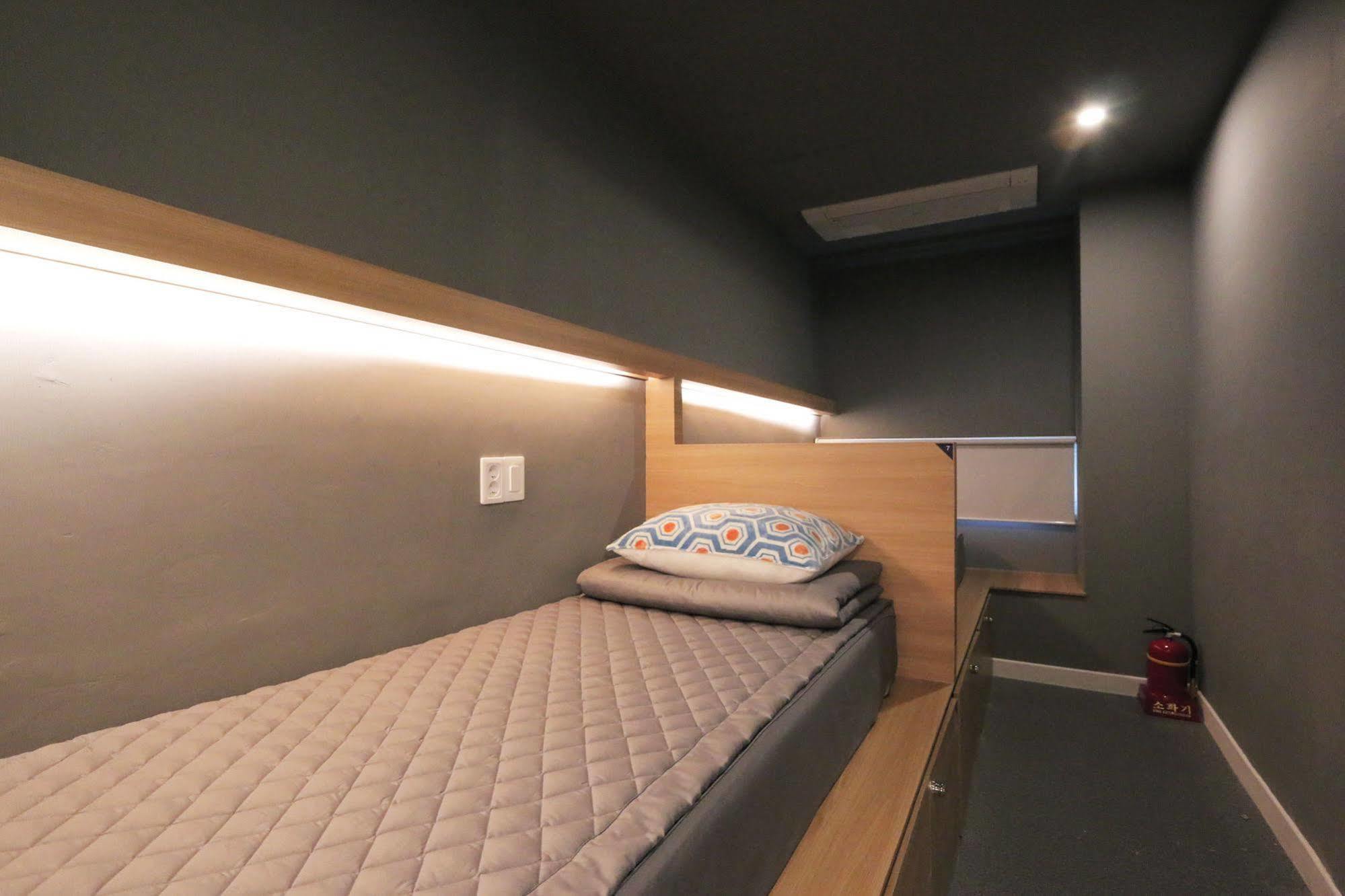 Blueboat Hostel Jeonju Exterior photo